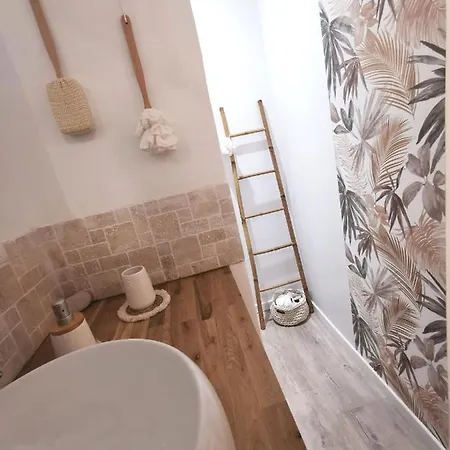 Au Poeme Du Chene, Petit Espace Privatif Intime De 16m2, Calme, Parking Gratuit 3* Basse-Goulaine
