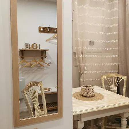 Bed and Breakfast Au Poeme Du Chene, Independant, Calme, Parking Gratuit