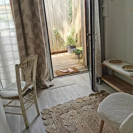 Au Poeme Du Chene, Independant, Calme, Parking Gratuit B&B 3*