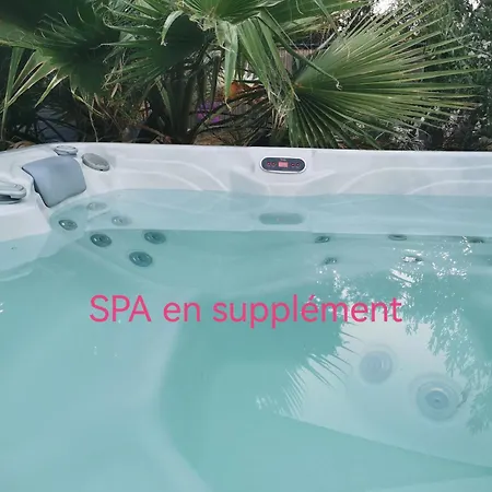 Bed & Breakfast Au Poeme Du Chene, Independant, Calme, Parking Gratuit
